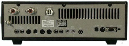 Задняя панель Yaesu FT-950